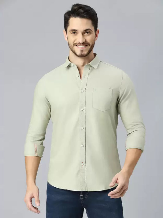 Men Slim Fit Solid Spread Collar Casual Shirt